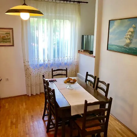 City Walls Apartment *